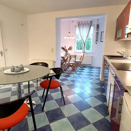 Metropol By Rujana *