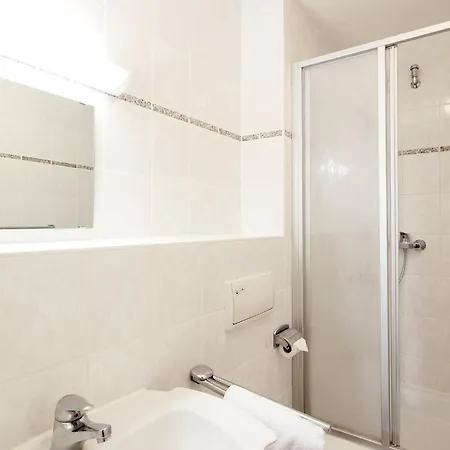 Metropol By Rujana * بينز